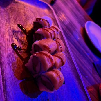 Vaka Restaurant - Cibao roll - Sushi Bars Near Me - Lawrence, Massachusetts