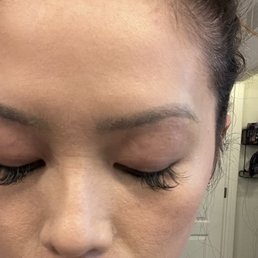 Gaps in lashes after couple of days apparently lash extensions should last 4 days only smhh Gaps in lashes after couple of days apparently lash extensions should last 4 days only smhh