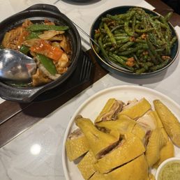 Stir Fried String Bean Seafood W.tofu In Claypot chicken House Chicken