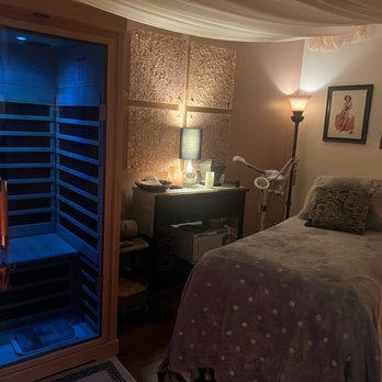 Naturale Touch SpaTique - infrared sauce treatment room - Skin Care Near Me - Newport Beach, California Naturale Touch SpaTique - infrared sauce treatment room - Skin Care Near Me - Newport Beach, California