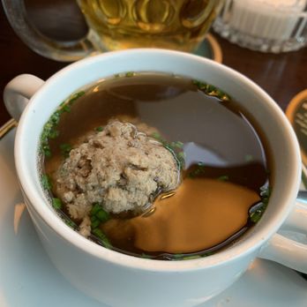 Zur Grünen Hütte - Amazing beef soup with liver dumpling - Austrian Near Me - Vienna, 9