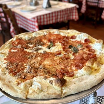 Grimaldi's Pizzeria - Pizza Near Me - Garden City, New York
