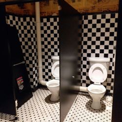 Frankie & Benny's - Broken doors