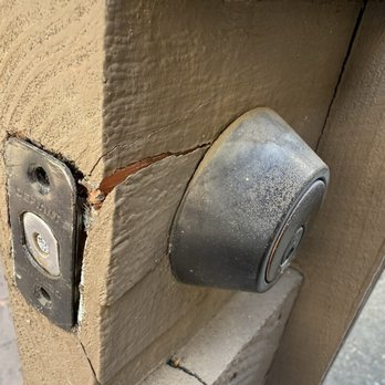 Quality Home Repair - Before photo of gate repair - Handyman Near Me