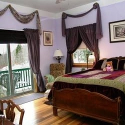 Coppertoppe Inn & Retreat Center - Amethyst room with a view at Coppertoppe where ALL the rooms have views.