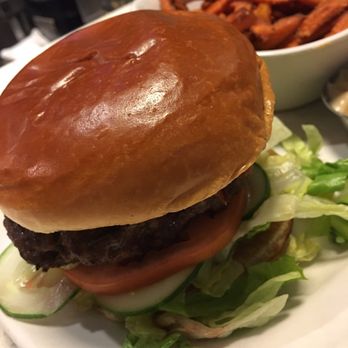 The Counter - His beef burger with fries - Burgers Near Me - Honolulu, Hawaii The Counter - His beef burger with fries - Burgers Near Me - Honolulu, Hawaii