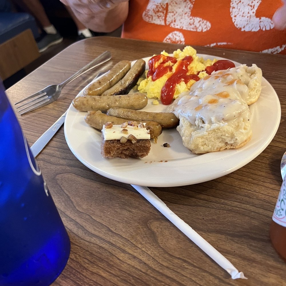 Kuntry Kubbard - a plate of breakfast foods - American Near Me - Ludington, Michigan
