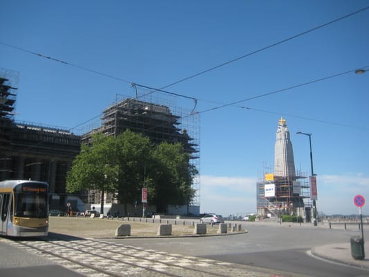 Palais de Justice by null