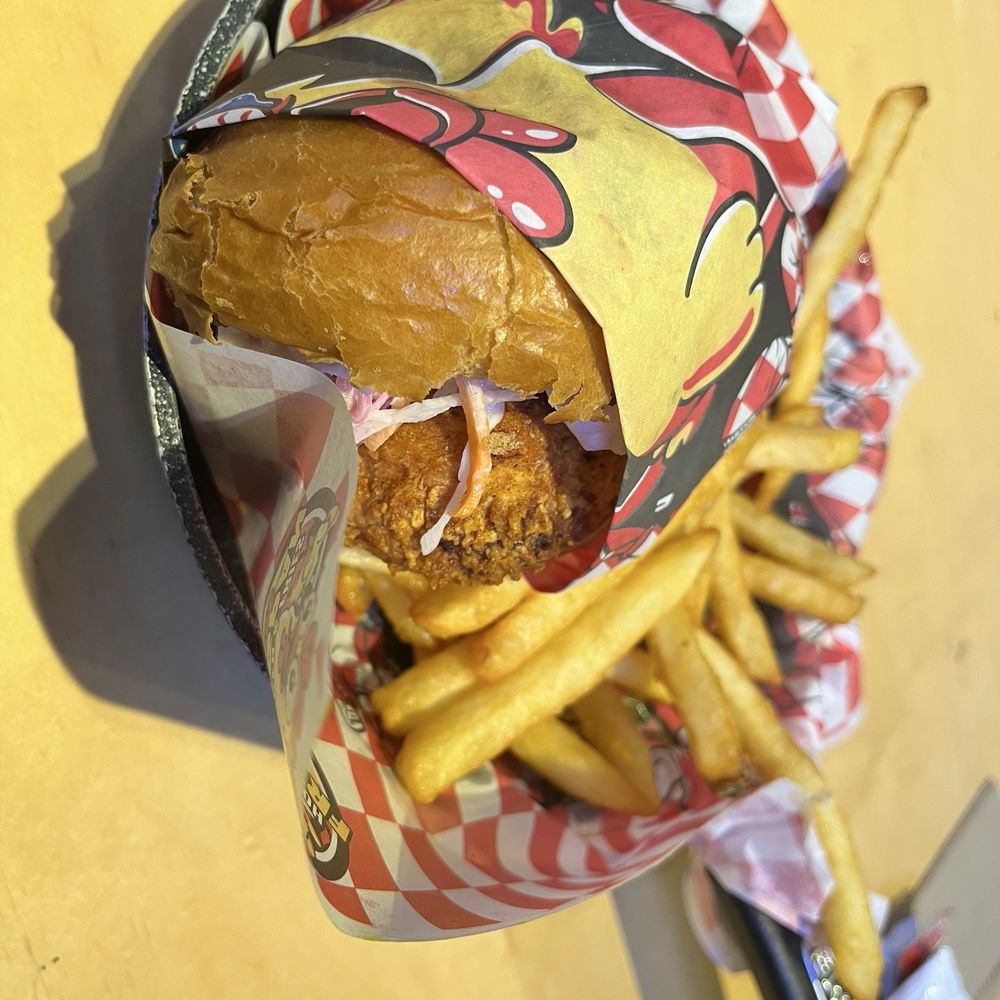Frying Pan Express - Chicken burger and fries - Chicken Shop Near Me - North Vancouver, British Columbia