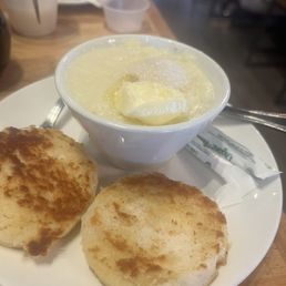 Grits and biscuit