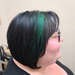 Rogers Premier Salon Suites in Valley Ranch - Green panels and black color retouch