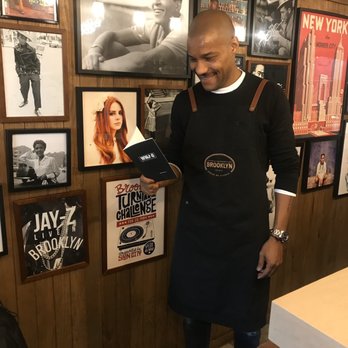 Brooklyn - owner, carlos - Portuguese Near Me - Lisbon, 11