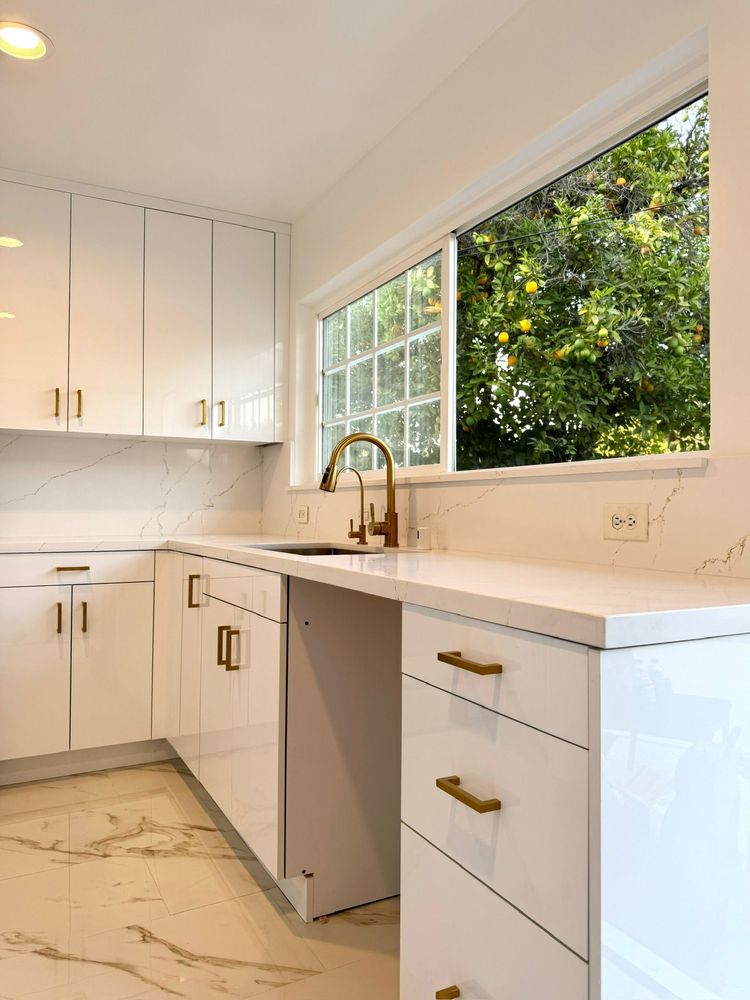 Slide of Solid Base Builders