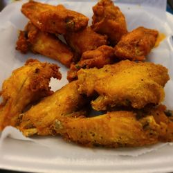 12pc Chicken wings (Hot and Lemon Pepper)