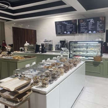 Vincent Bakery Cafe - Desserts Near Me - Alpharetta, Georgia