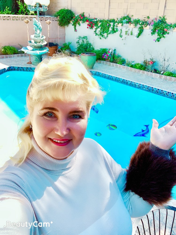 WOODMAN APARTMENTS 7416 Woodman Ave, Van Nuys, California