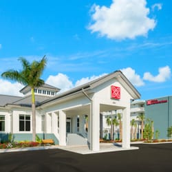 This brand new hotel is the only Hilton Garden Inn on the island, part of the Hilton Worldwide family of Brands.