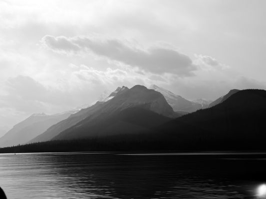 Maligne Lake by null
