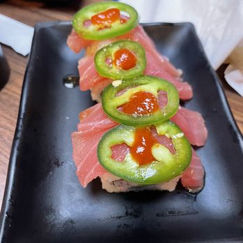 Kan Sushi - Sushi Bars Near Me - Honolulu, Hawaii