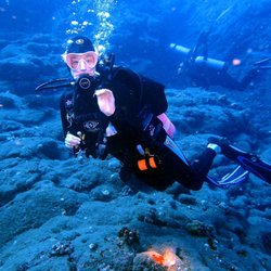 Aquatic Life Divers - Divemaster Tara - Finder of All Things