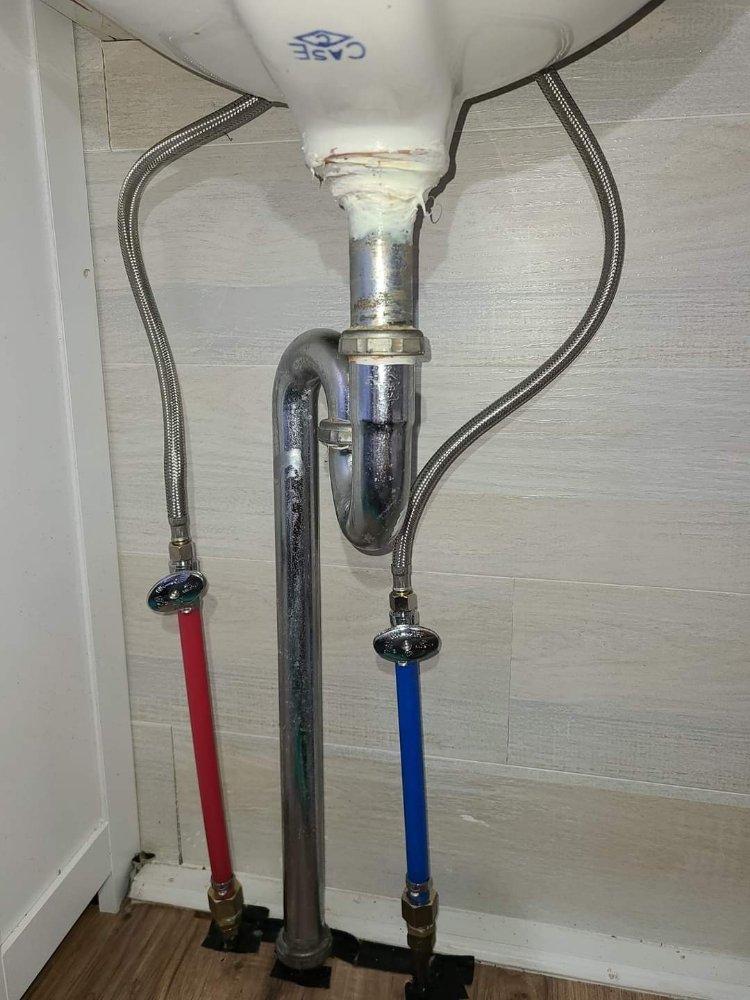 Slide of Raa Plumbing Extermination and More