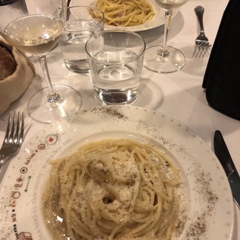 Armando al Pantheon - Cacio de Pepe and carbonara - Italian Near Me - Rome, RM Armando al Pantheon - Cacio de Pepe and carbonara - Italian Near Me - Rome, RM
