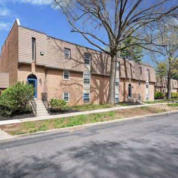 Meadowbrook Apartment Homes - Meadowbrook Buildings Exterior - Apartments Near Me - Huntingdon Valley, Pennsylvania Meadowbrook Apartment Homes - Meadowbrook Buildings Exterior - Apartments Near Me - Huntingdon Valley, Pennsylvania