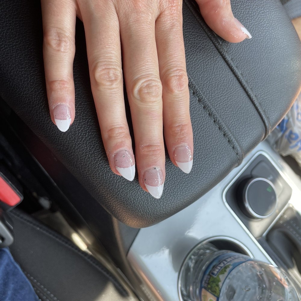 Tracy Nails Spa - She was NOT happy with these nails - Nail Salons Near Me - Oswego, Illinois