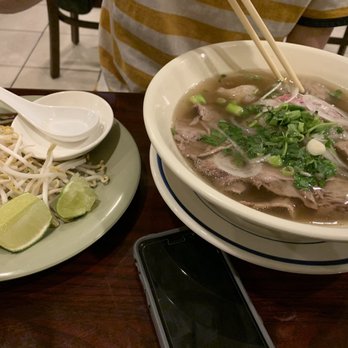 Pho Cyclo Cafe - Pho 27. Special Beef Noodle with Eye round Steak - Vietnamese Near Me - Philadelphia, Pennsylvania Pho Cyclo Cafe - Pho 27. Special Beef Noodle with Eye round Steak - Vietnamese Near Me - Philadelphia, Pennsylvania
