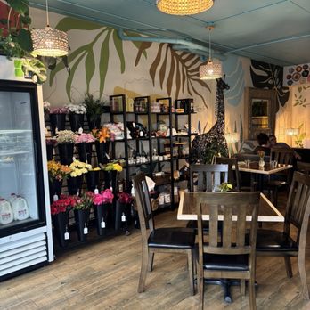 Bayshore Bodega - Indoor seating - Coffee & Tea Near Me - Naples, Florida Bayshore Bodega - Indoor seating - Coffee & Tea Near Me - Naples, Florida