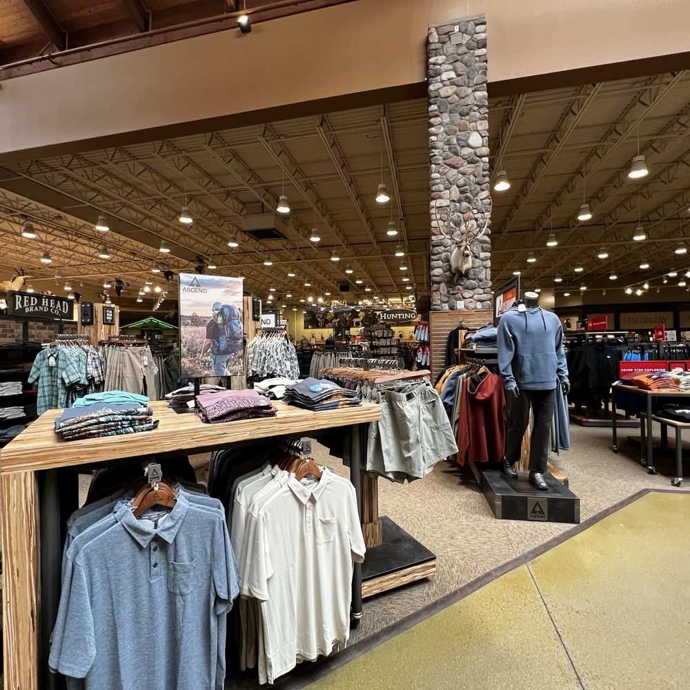 Cabela's - Lots of clothing - Guns & Ammo Near Me - Verdi, Nevada Cabela's - Lots of clothing - Guns & Ammo Near Me - Verdi, Nevada