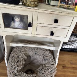 Pepes Thrifty Shop - Sewing table!