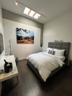 R INN NAPA by null