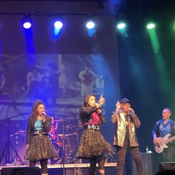 Temple Hill - The Jets Original Family Band