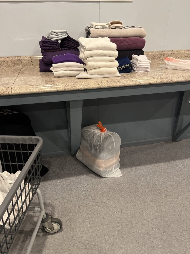 WATERFRONT LAUNDROMAT Updated August 2024 15 Photos & 12 Reviews