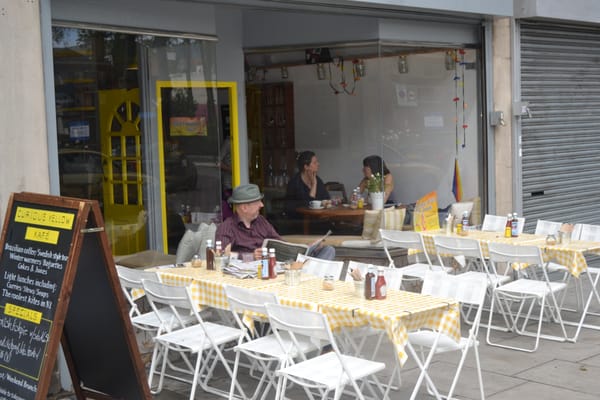 Curious Yellow Kafe by null