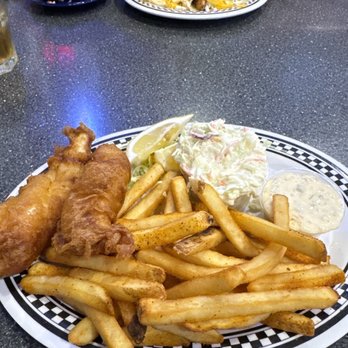 Brad's Restaurant - Fish tacos  and fish and chips! - Seafood Near Me - Pismo Beach, California