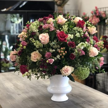 Colleyville Florist - large, lush arrangement made for Valentine's day - Florists Near Me - Colleyville, Texas Colleyville Florist - large, lush arrangement made for Valentine's day - Florists Near Me - Colleyville, Texas