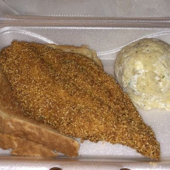 Avenue Bar & Restaurant - Catfish Plate - Bars Near Me - New Orleans, Louisiana