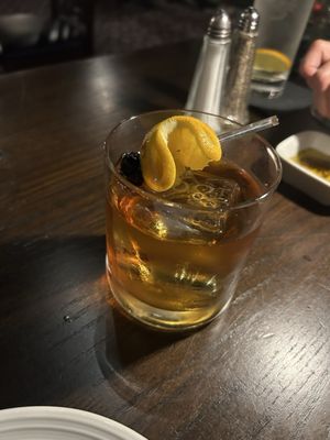 Eighteen Ninety Grille and Lounge by null