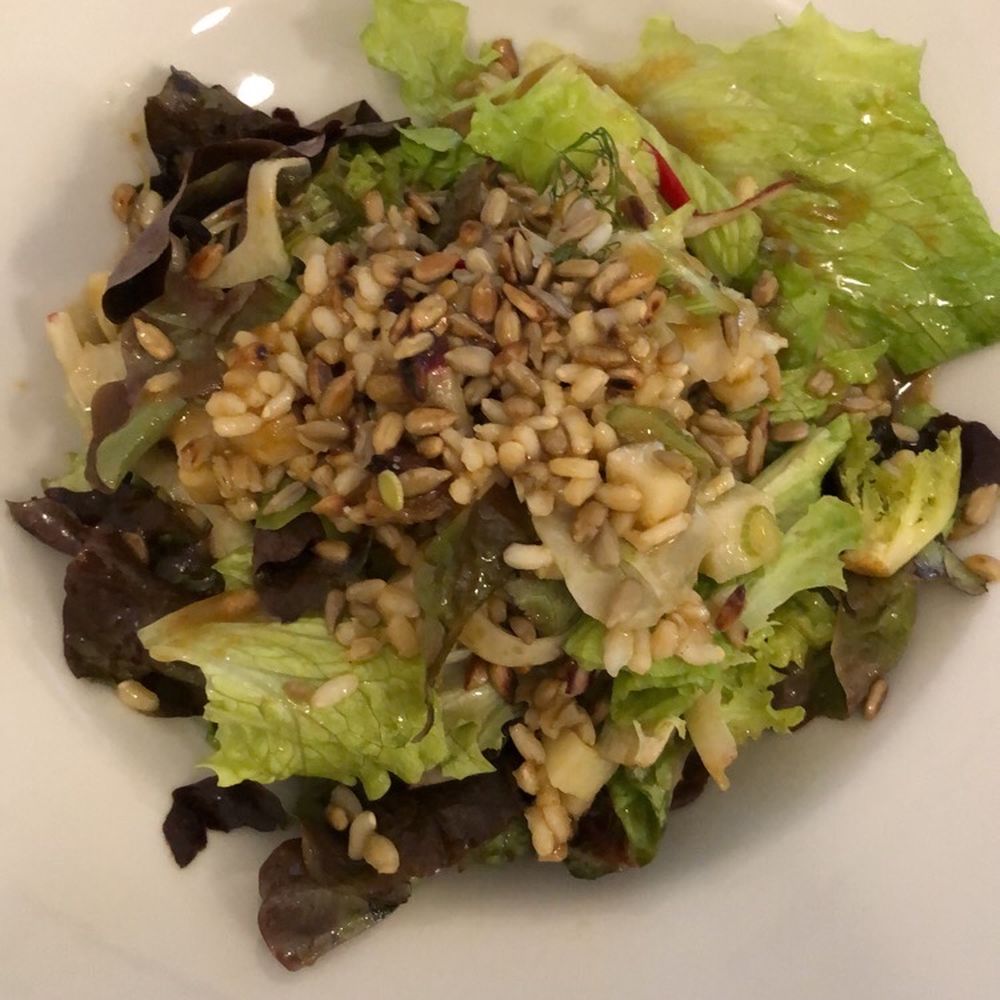 El Fogón Verde - Delicious salad with lots of grains/seeds - Vegetarian Near Me - Madrid, M
