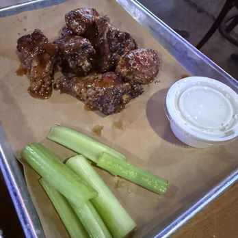 Stiles Switch BBQ & Brew - Oak Smoked Wings (6ct) - Barbeque Near Me - Austin, Texas Stiles Switch BBQ & Brew - Oak Smoked Wings (6ct) - Barbeque Near Me - Austin, Texas