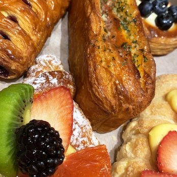 Paris Baguette - Coffee & Tea Near Me - Fairfax, Virginia Paris Baguette - Coffee & Tea Near Me - Fairfax, Virginia