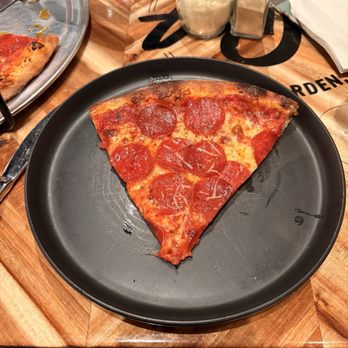 AJ's Pizza Joint - John's Pepperoni Pie - Pizza Near Me - Winter Garden, Florida