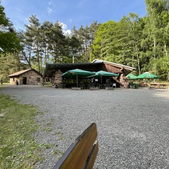 Grillhütte St. Martin - Gaststätte, Nebenhaus mit Toiletten, Außenbereich - American Near Me - St Martin, RP Grillhütte St. Martin - Gaststätte, Nebenhaus mit Toiletten, Außenbereich - American Near Me - St Martin, RP