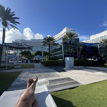 Fontainebleau Miami Beach - Hotels Near Me - Miami Beach, Florida Fontainebleau Miami Beach - Hotels Near Me - Miami Beach, Florida
