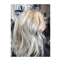 Salon 17 Boutique - Blonde baby lite hi-lights