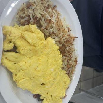Van Dorn Diner - Corned Beef Hash with scrambled eggs - Diners Near Me - Alexandria, Virginia Van Dorn Diner - Corned Beef Hash with scrambled eggs - Diners Near Me - Alexandria, Virginia
