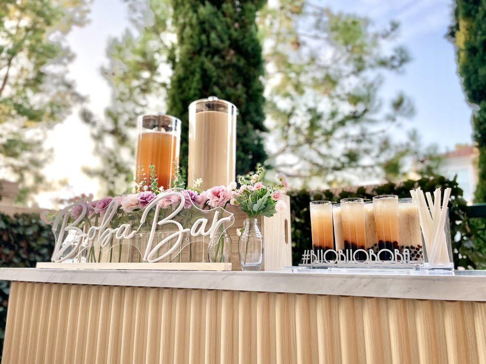 Buobuo Boba Catering Logo