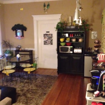 The One Bed and Breakfast - Lounge. - Bed & Breakfast Near Me - Richmond, Virginia The One Bed and Breakfast - Lounge. - Bed & Breakfast Near Me - Richmond, Virginia
